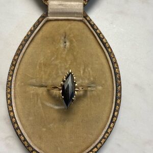 10k Black and Gold Women's Ring size 6